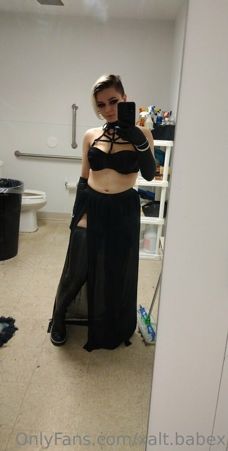 xalt babex hot model photo