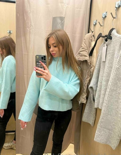 vladaberry nude star photo