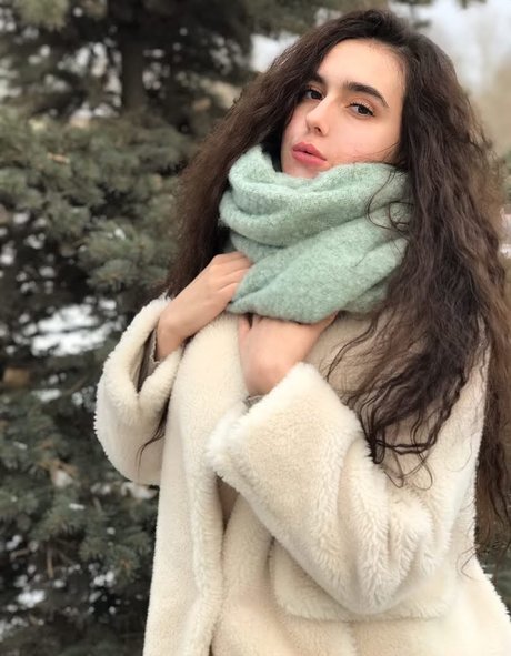 Lizzi69 exclusive actress img