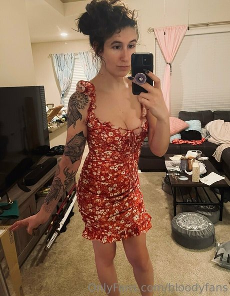 bloodyfans hot actress photo