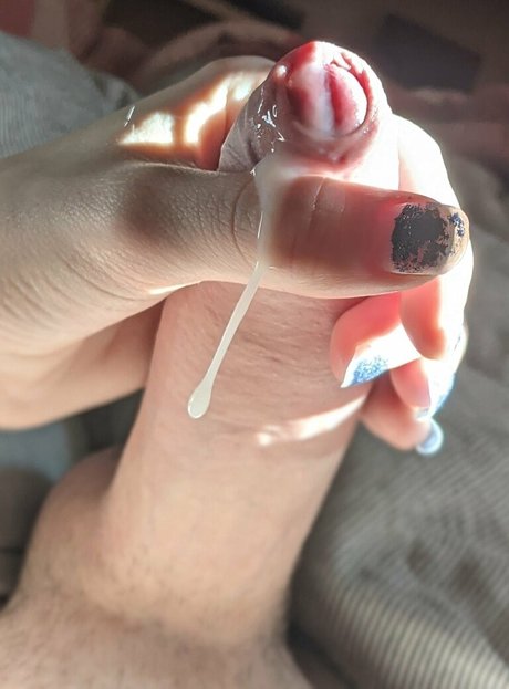 Mari4Money model art pic