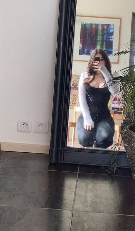 The slutty grunge hd model image