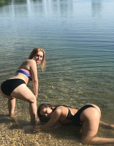 thatoneforeignn nudes actress pics