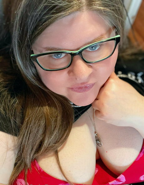 shegoesdown free nude star archive