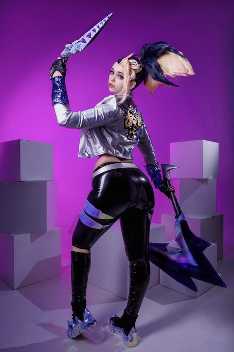 Nikawuw beautiful actress images