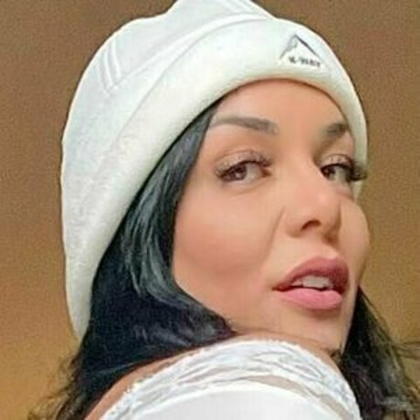 Rhenata Schimidt naked actress pics