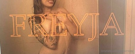 linamorrissey sexy model picture