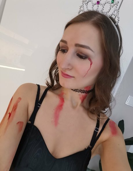 brunnette3 star nude photo