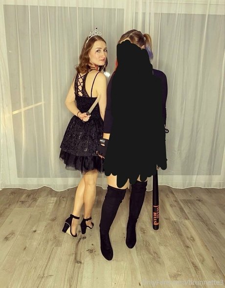 brunnette3 model beautiful pic