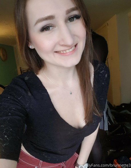 brunnette3 exclusive pornstar galleries
