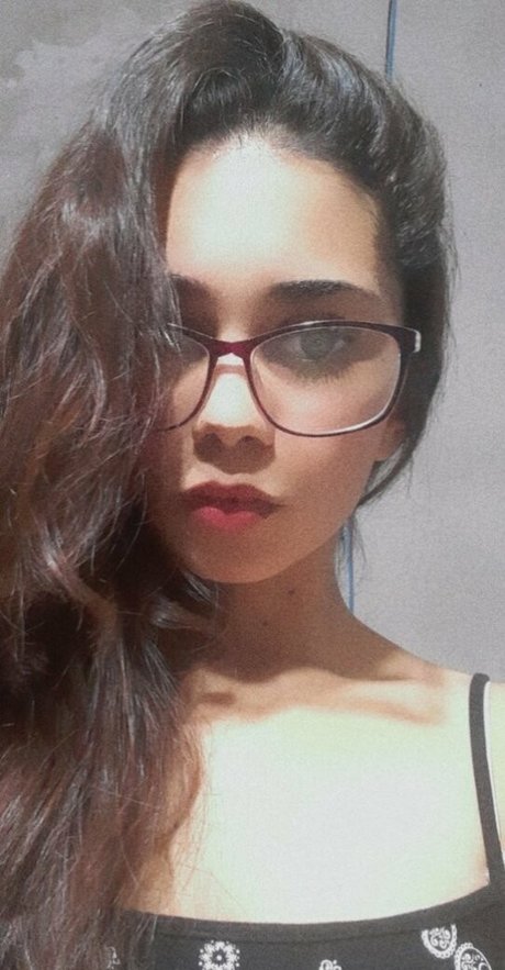 queenvcsext beautiful model img