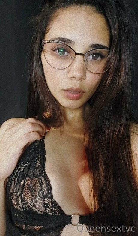 queenvcsext model exclusive gallery