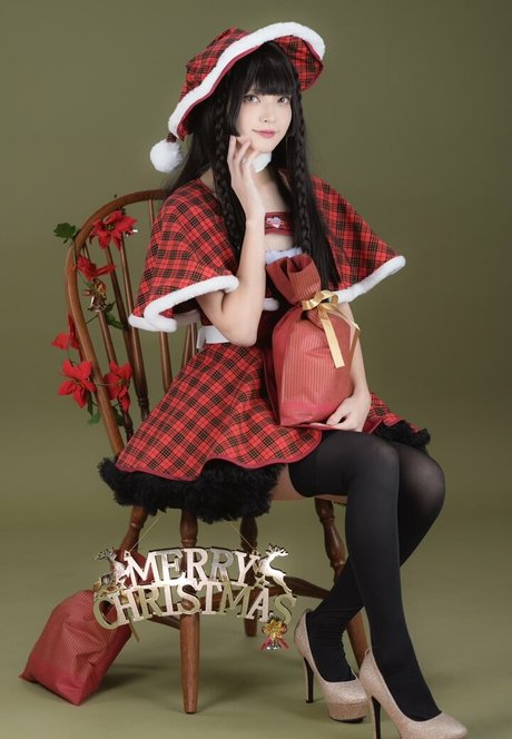 rirerere00 nude model images