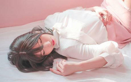 Emiliabear erotic star photo