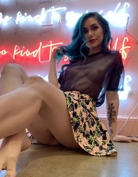 imthestarkfree model top photos