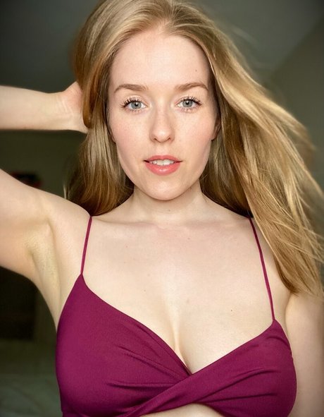 DatOtterGirl model perfect galleries