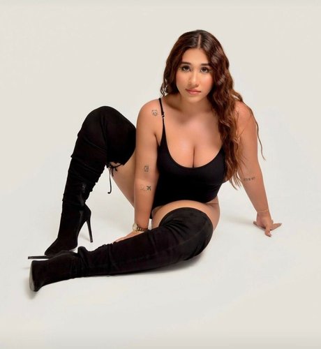 tremendashow exclusive pornstar gallery