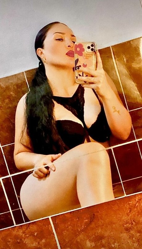 edidiianatruj high quality pornstar photo