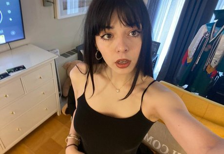 ezsy model best pics