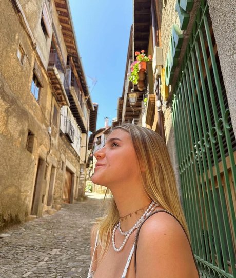 Giulia Nassa xxx pornstar images