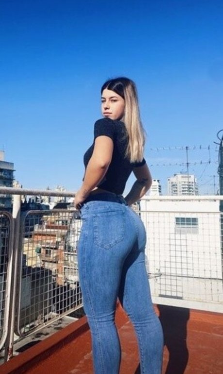 Valentina Legaria perfect pornstar photo