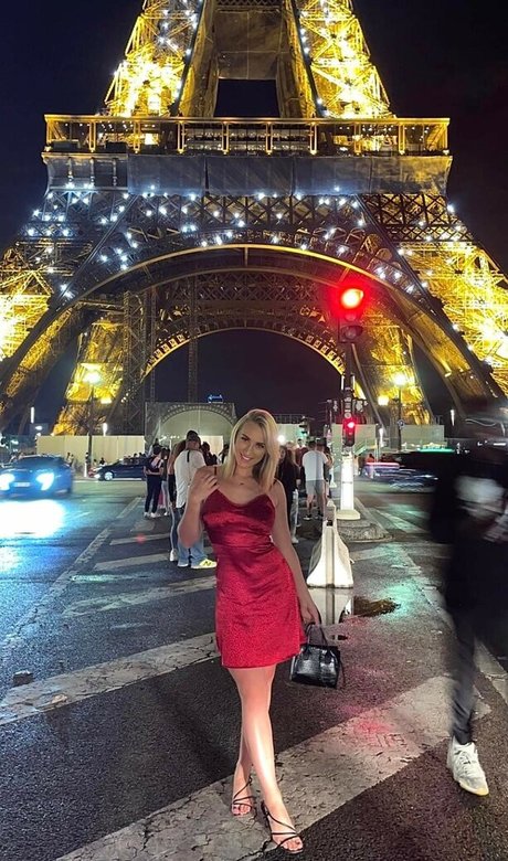 Lauren Day sexy pornstar images