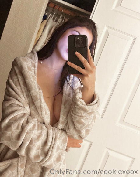 Bri Cookie sexy actress pics