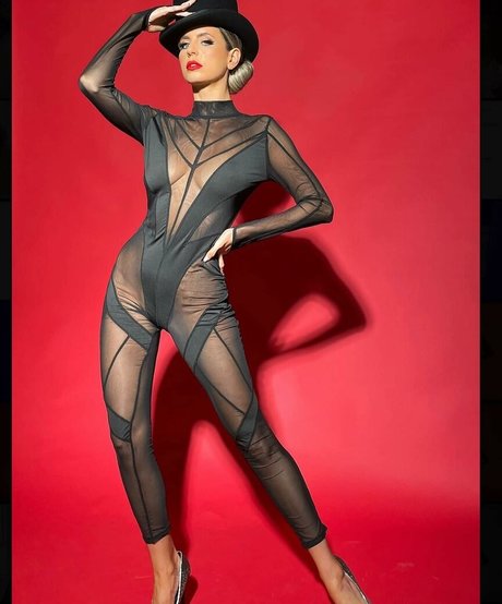 Jill Debra Lake nude model pics