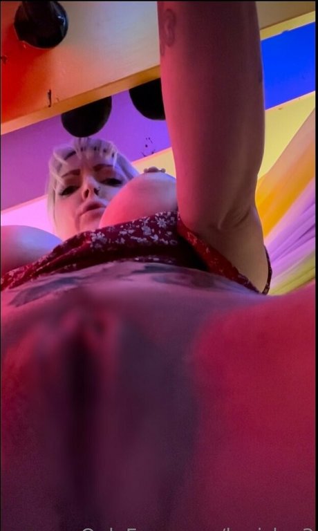 keri lov3 pornstar nude photo