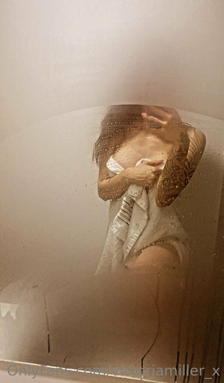 victoriamiller x erotic actress img