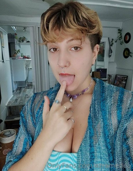 azramedea sex actress picture