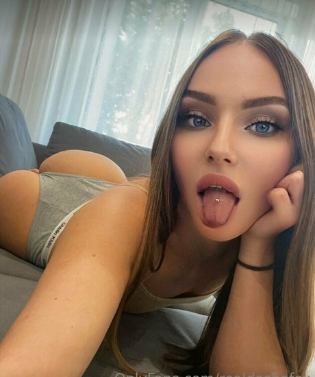 realdashafox naked pornstar gallery