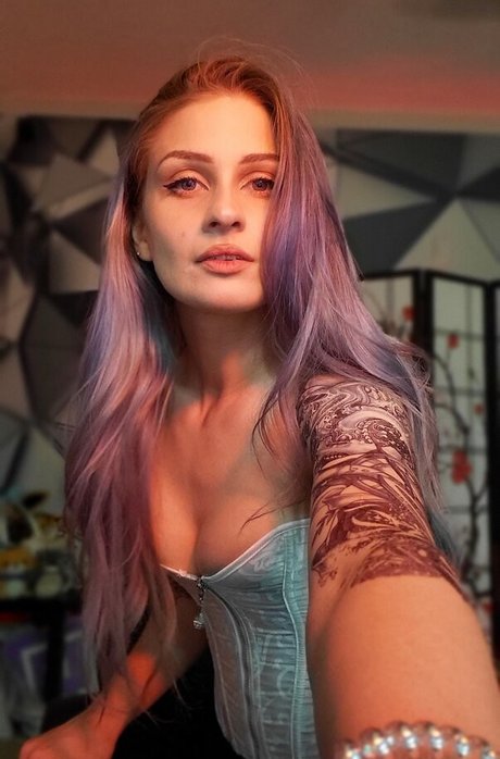 IceTokki model adult archive