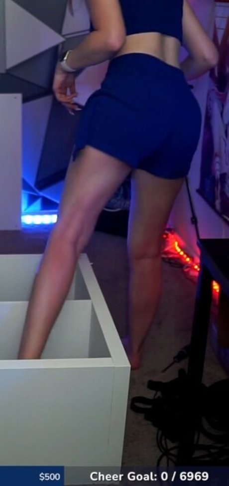 IceTokki erotic pornstar img