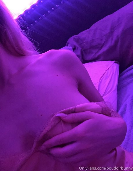 Boudoirbunny erotic model gallery
