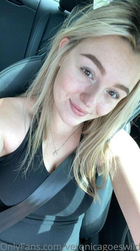 veronicagoeswild star pornographic pic