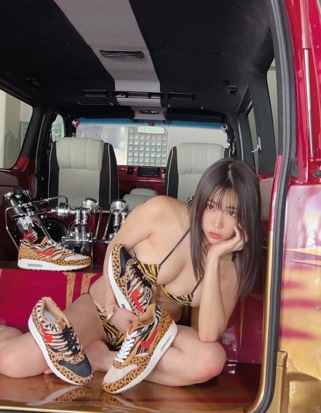 Suzuki Fumina pornstar naked gallery