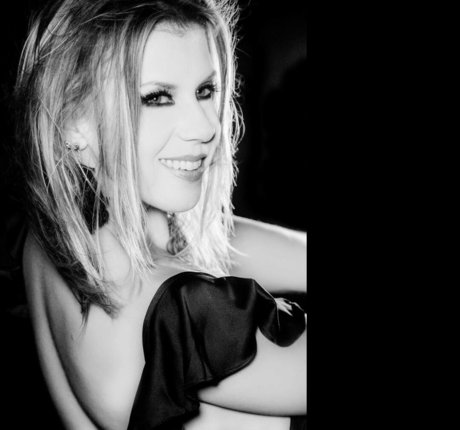 Jodie Sweetin perfect model img