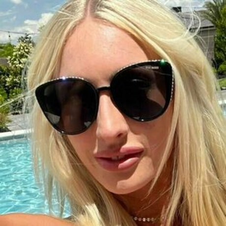 hollyxxxmae top model pic