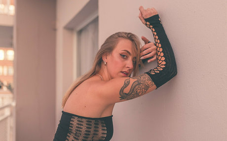 sophielune hot actress photo