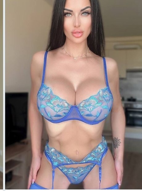 j__gri top model pictures