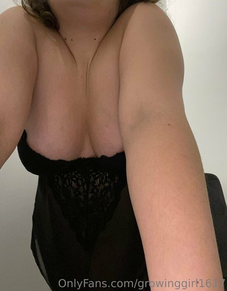 growinggirl1617 star erotic picture