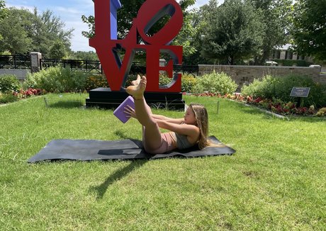 flowwithsky pornographic model photo