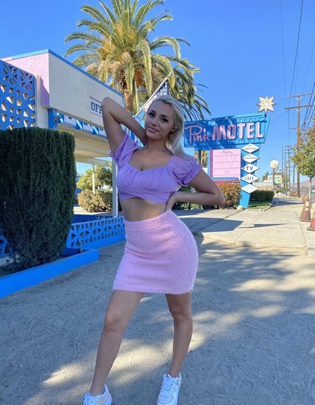 itshollyday porn actress archive