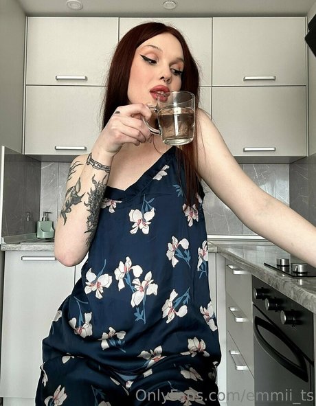 emmii ts star nude image