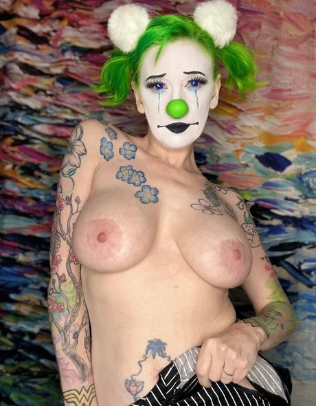 Sage Griffin star pretty galleries