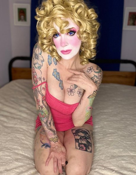 Sage Griffin model erotic photo