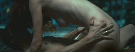 Lauren Lee Smith nude star pics