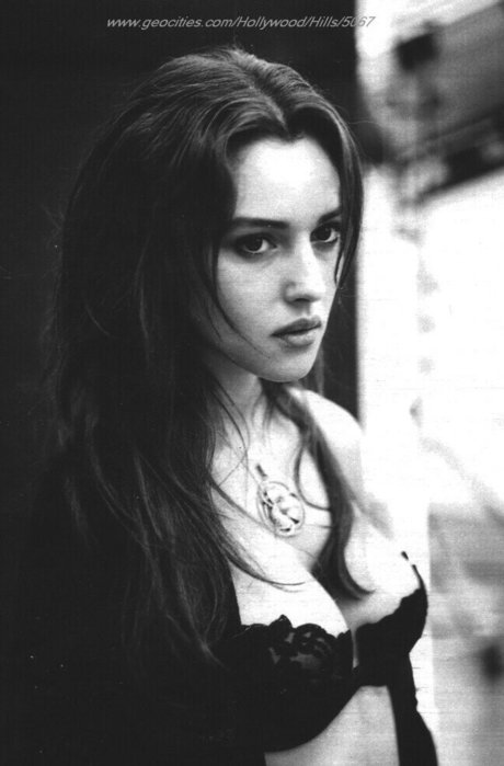 Monica Bellucci pornstar naked galleries