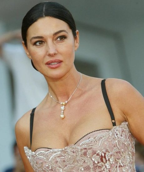 Monica Bellucci pornstar gallery